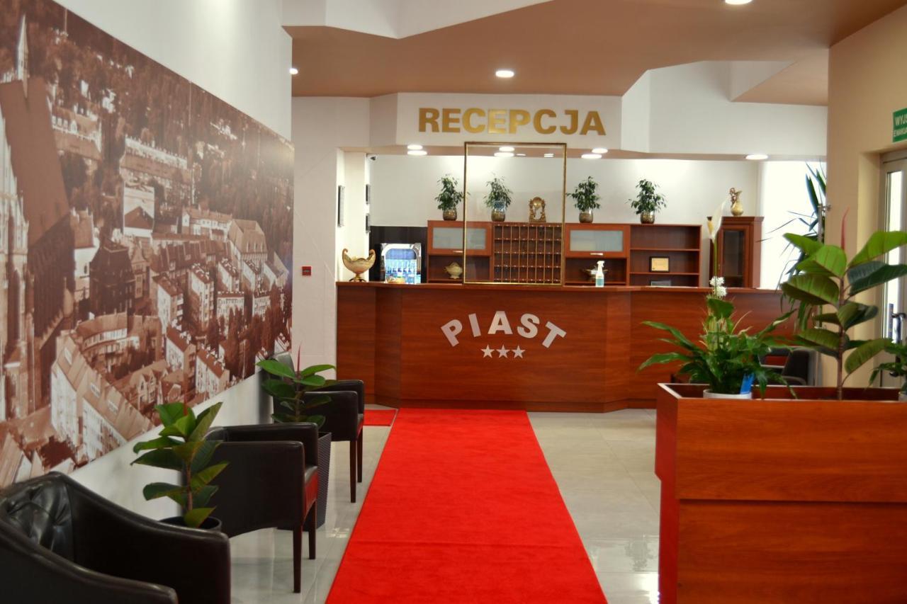 Hotel Piast Nysa Exteriér fotografie